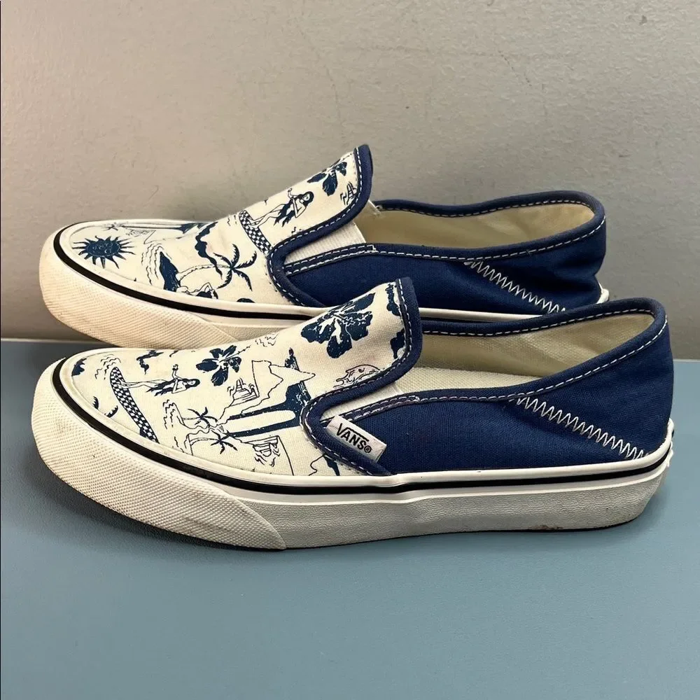 Vans Navy and Cream Graphic Ultracush Slip-Ons W6